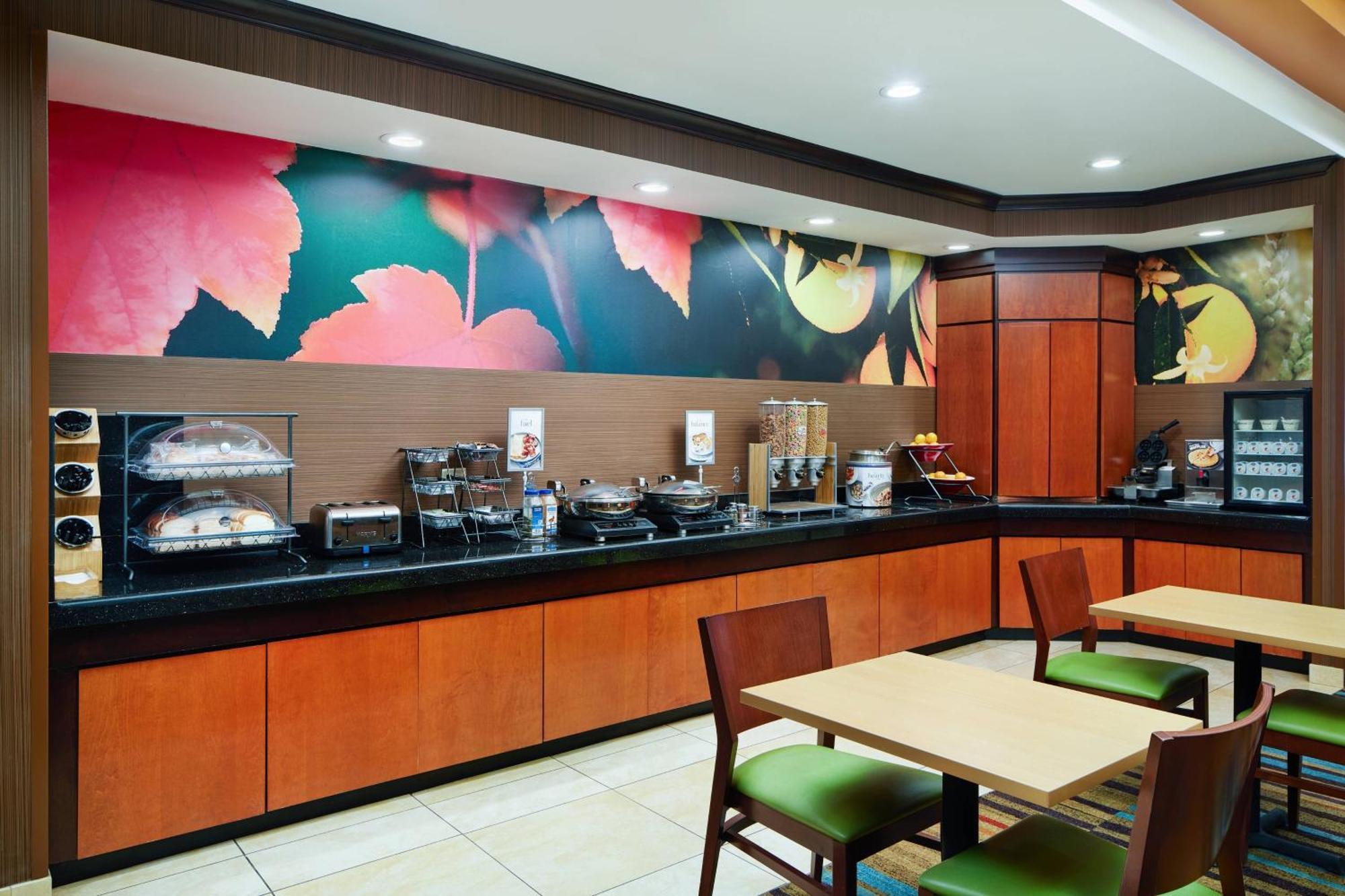 Fairfield Inn And Suites By Marriott Plainville Exteriör bild