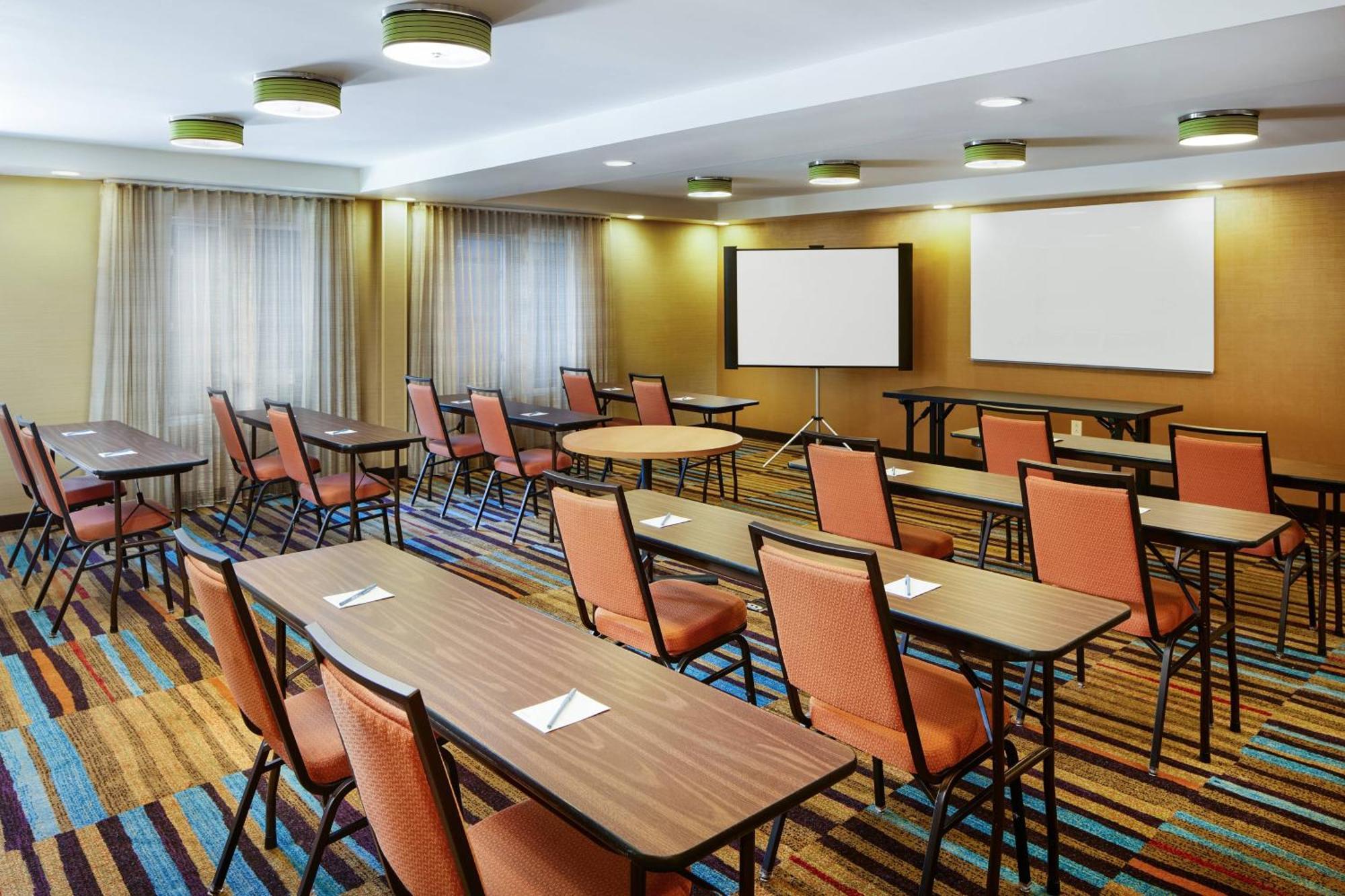 Fairfield Inn And Suites By Marriott Plainville Exteriör bild